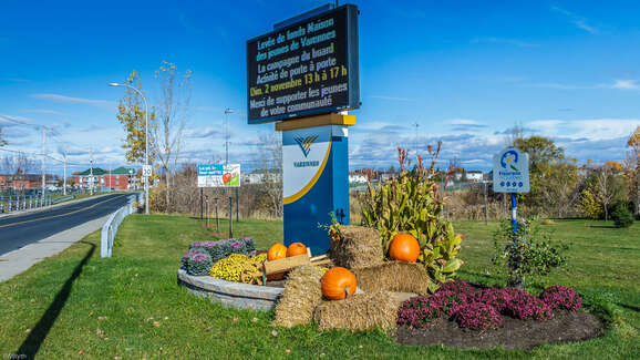 Maximize your impact for each sporting events with a Nevco  electronic sign  or  video display .
